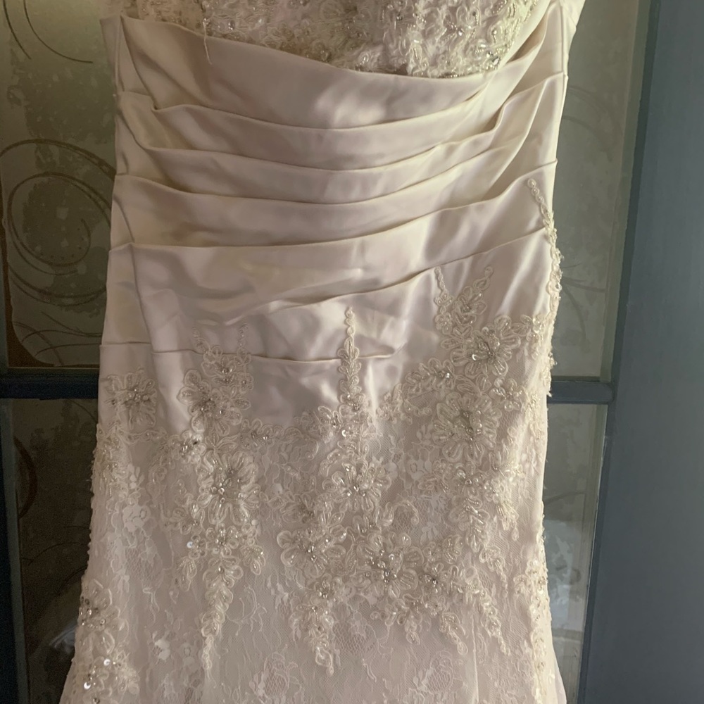 Wedding dress
